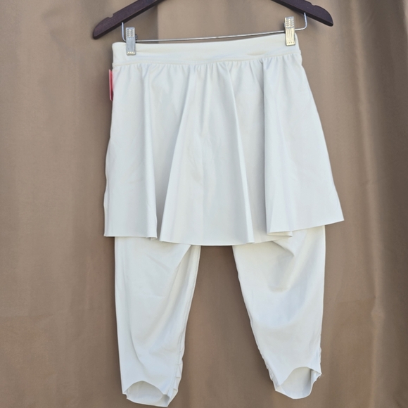 Spanx Booty Boost Legging Lined Skirt sz M - Picture 4 of 7